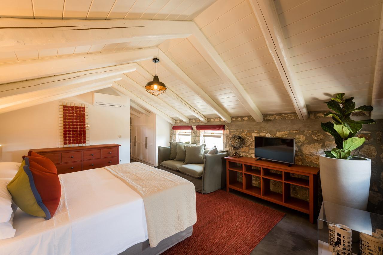 North Point Rooms Antipata  Екстериор снимка