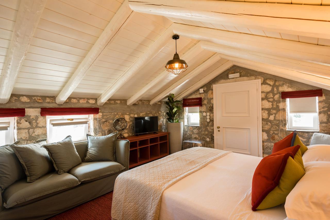 North Point Rooms Antipata  Екстериор снимка